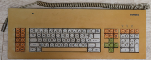 Inside a... Siemens Tastatur PC16/32 240503-0