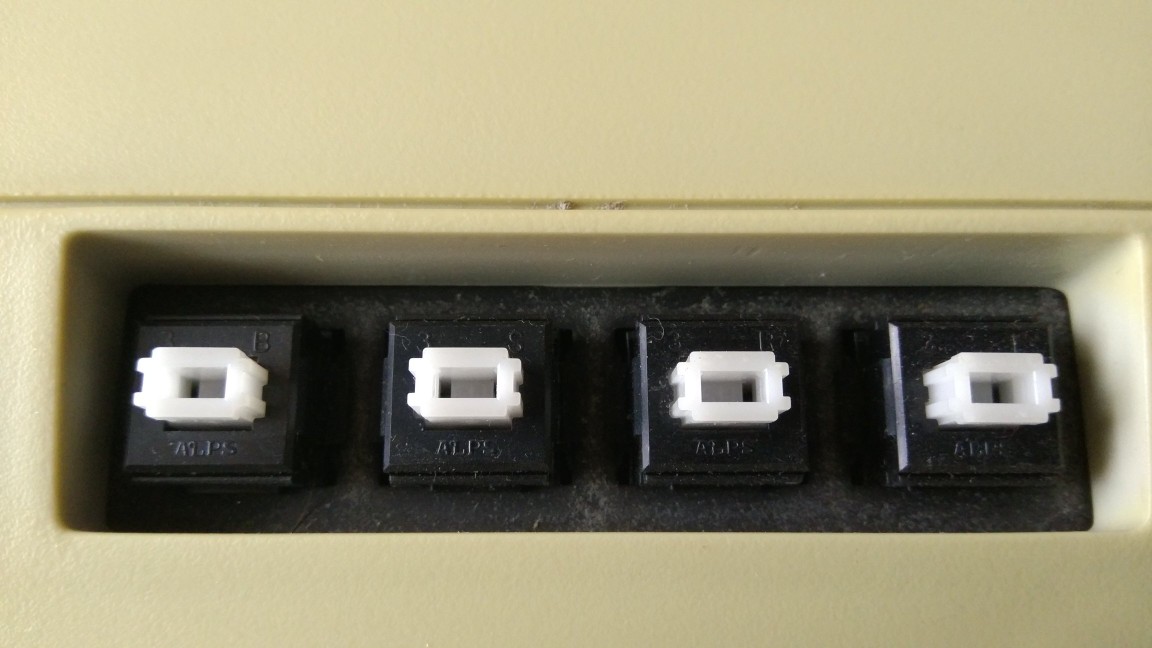 Chicony 5981/2 variant with white alps? or clones? 229107-1