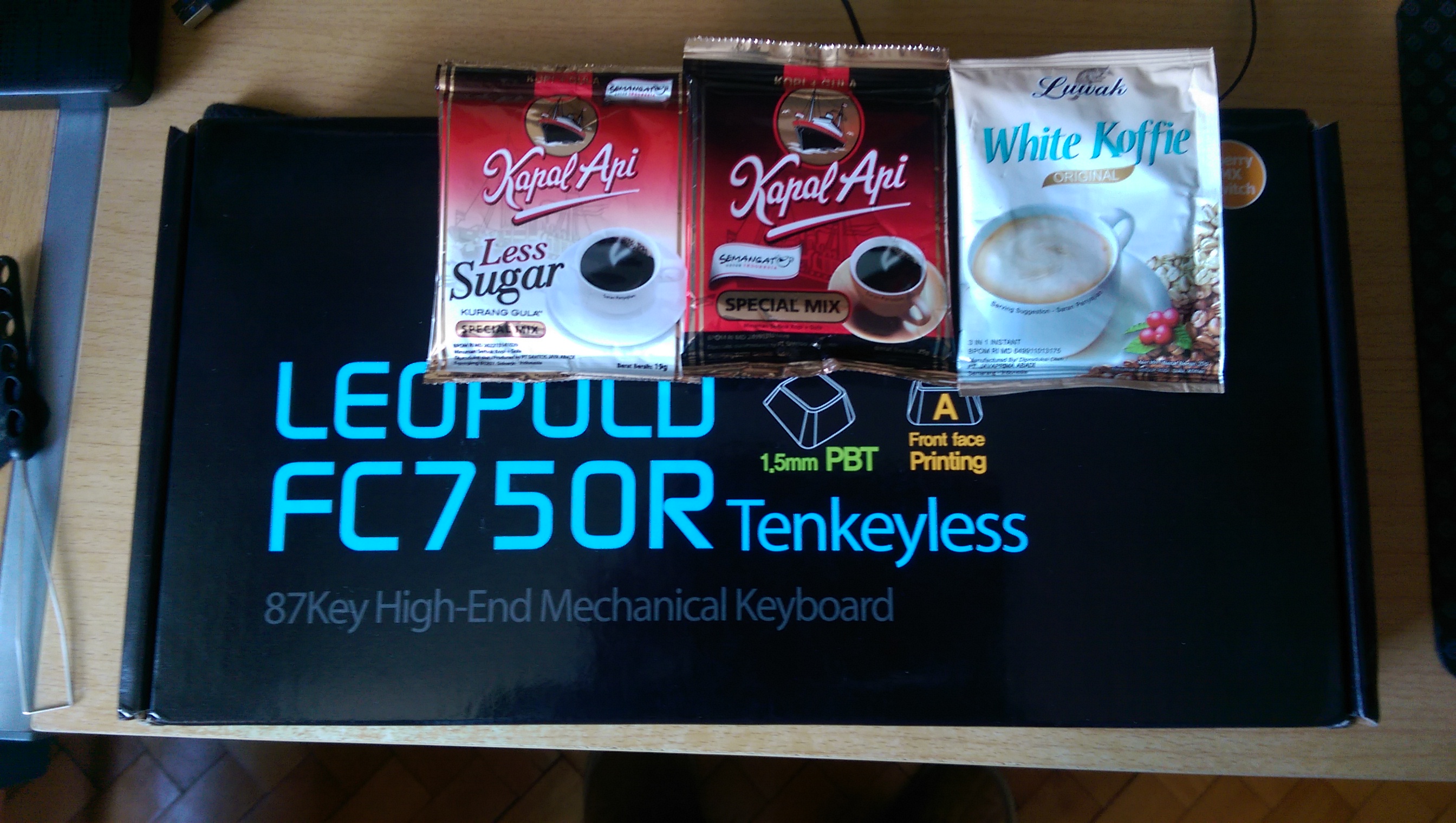 Leopold FC750R Navy - Cherry MX Blue (LAST STOCK) 96423-0