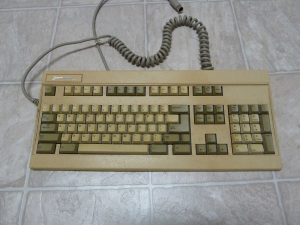 Retr0Brite and Zenith ZKB-2 70505-8