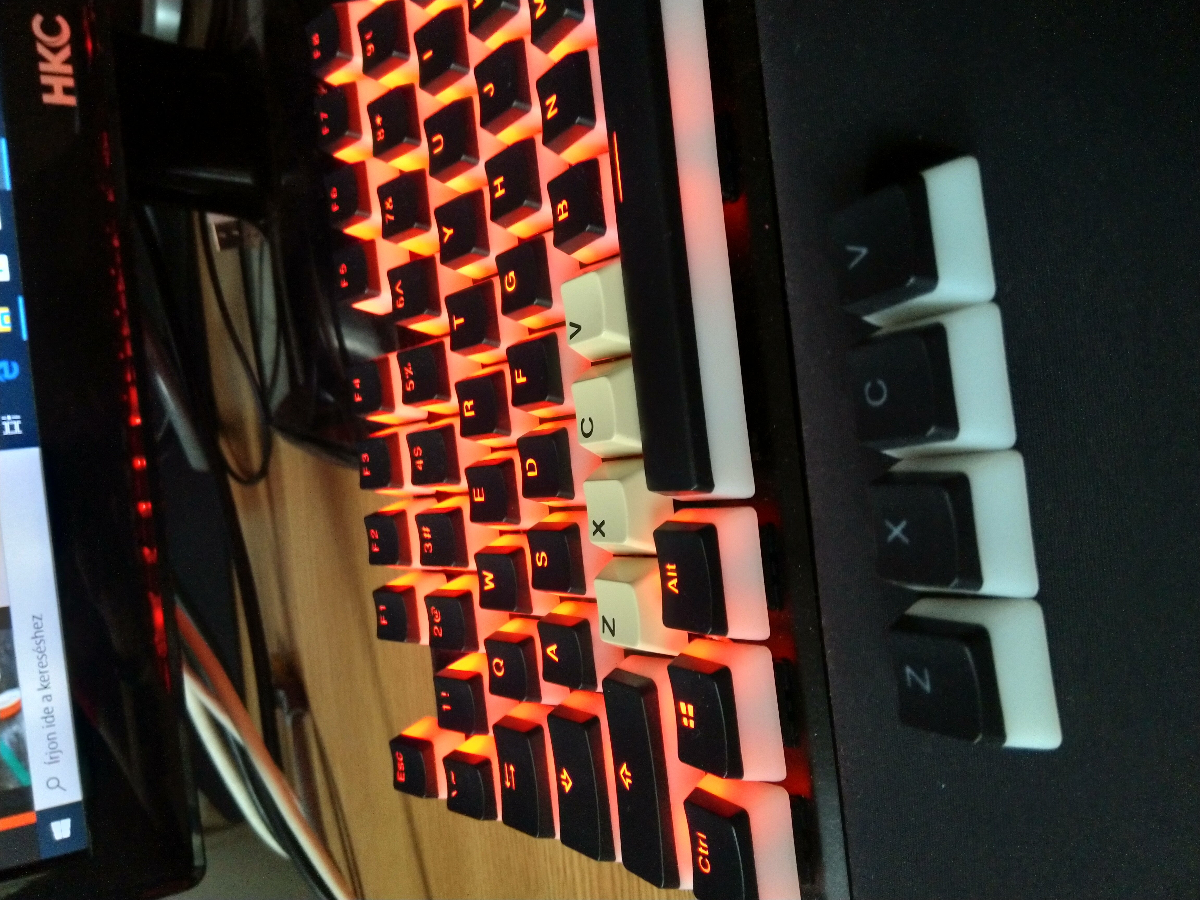 Mixing Cherry R4 with OEM keycaps? 222607-0