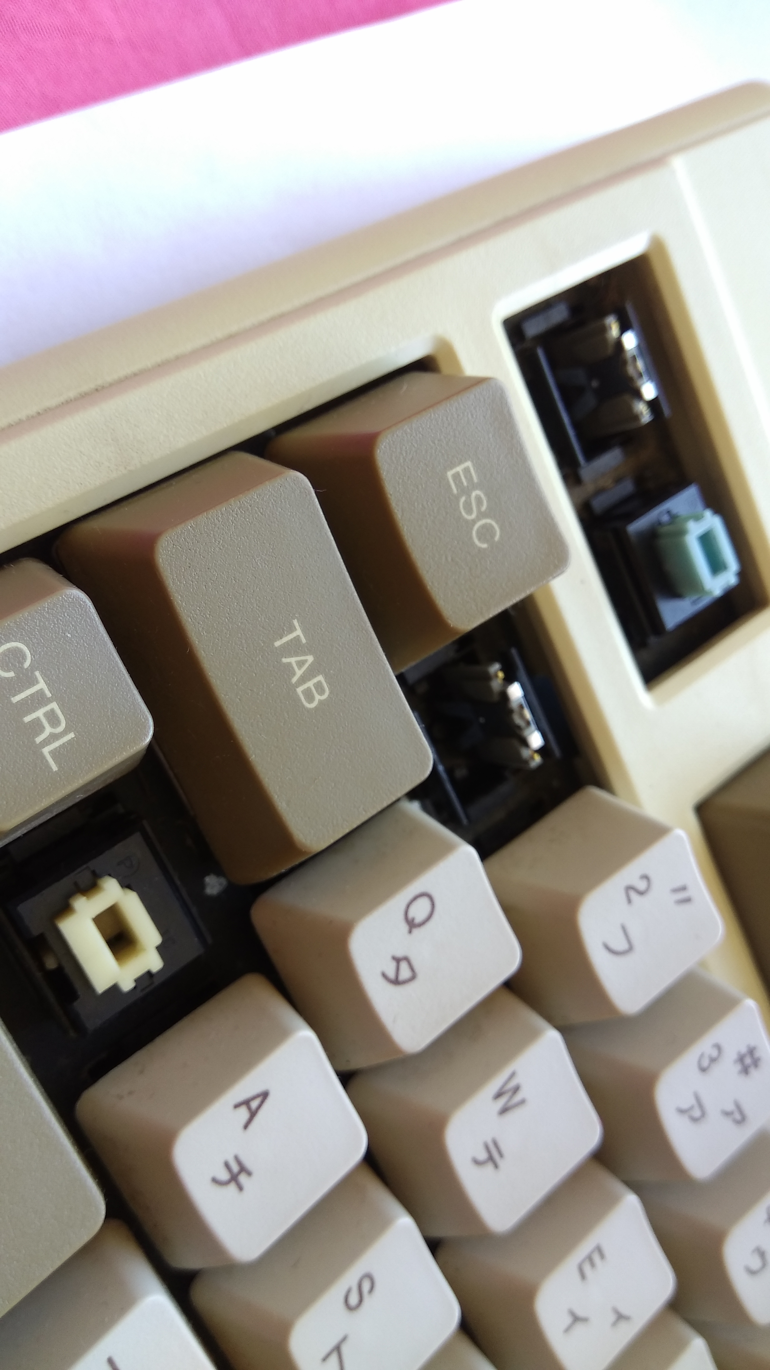 ALPS BLUES/HEAVY BLUE/LOCK CREAM NEC PC-8801 Unknown switch? 162743-4