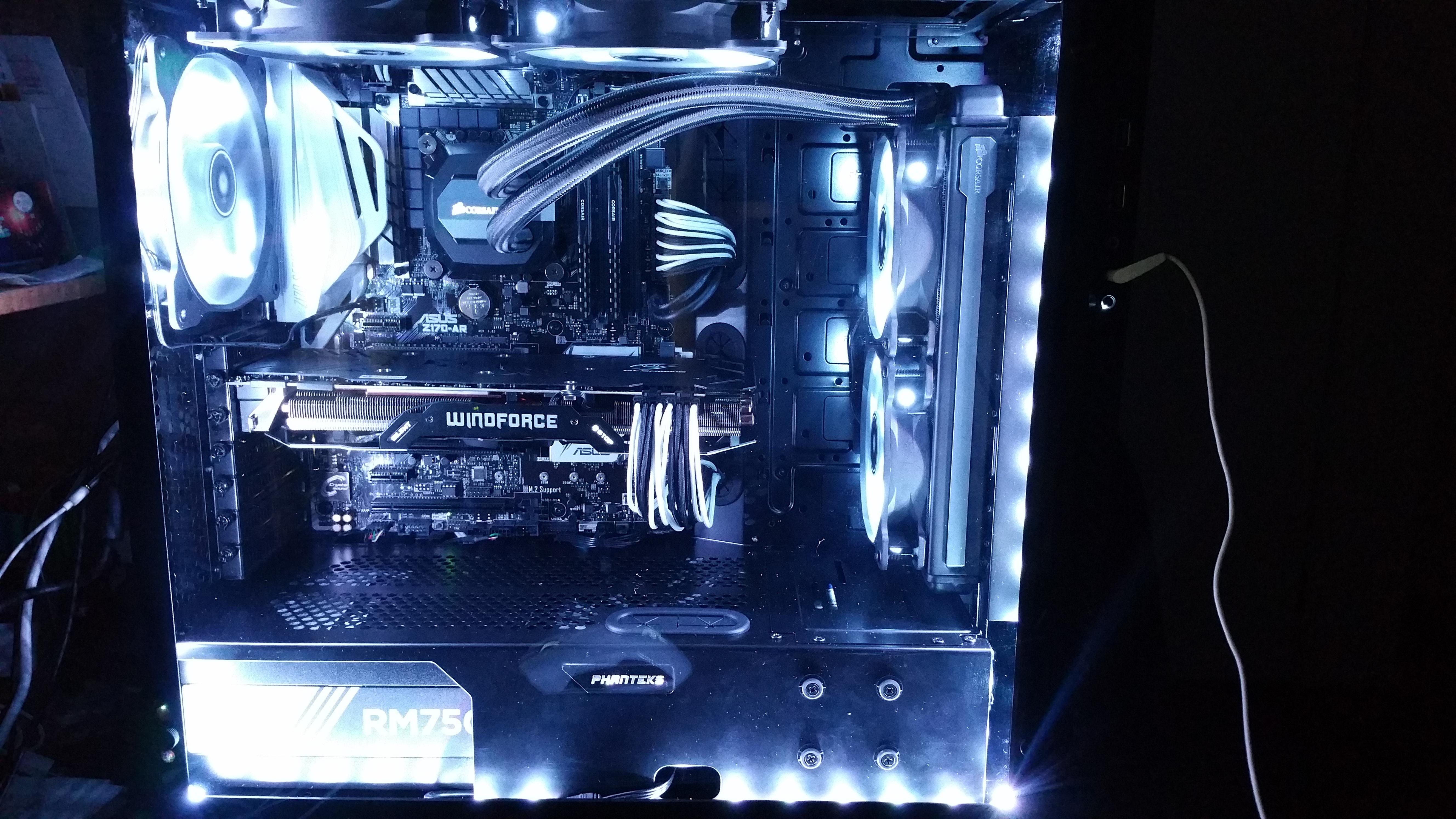 White Mechanical Keyboard + Backlight? (Variations Involved) Do these Exist? 125331-0