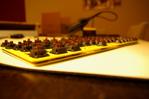 Let me show you my Bumblebee keyboard! 65294-3