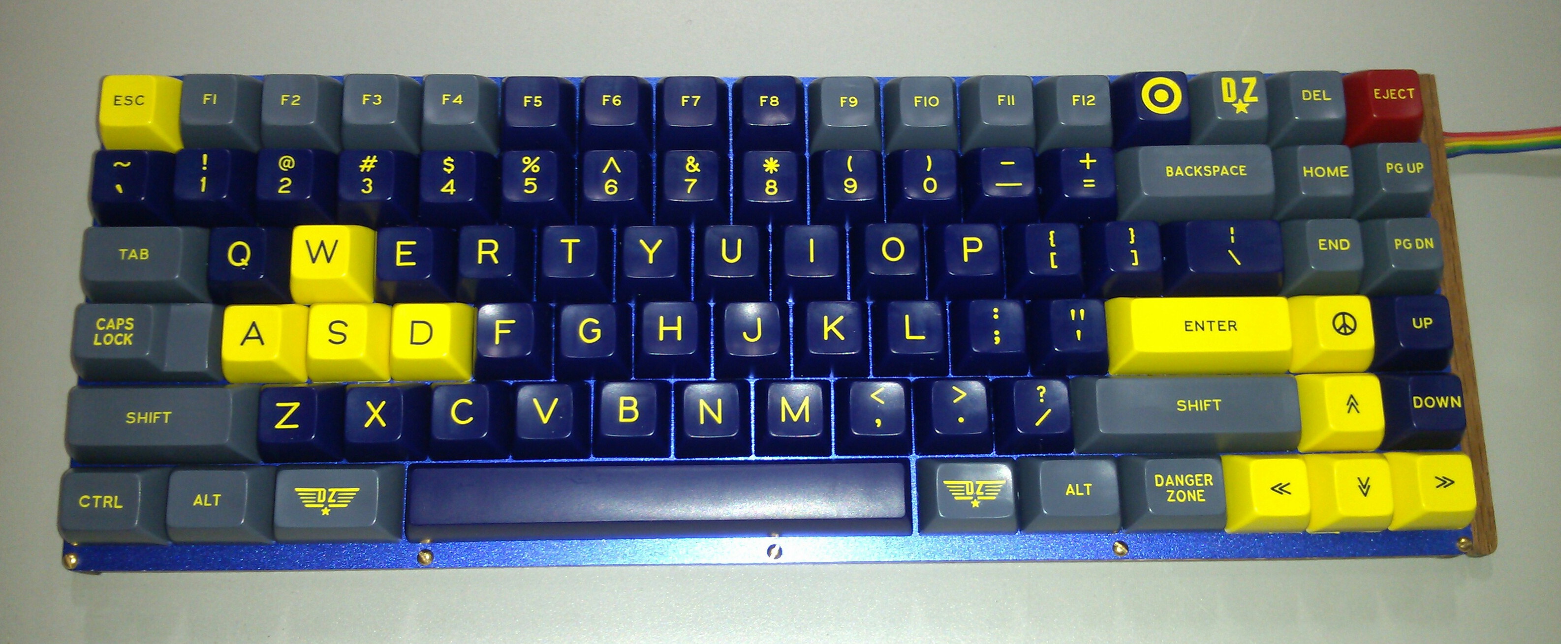 Custom 75% layout: "75% + 1" (With Danger Zone keycaps and Dyed Gateron Blues) 128624-2