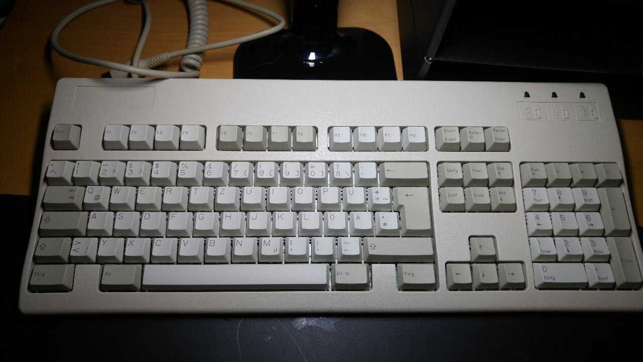 Weird old KeyTronic boards with connected keycaps 171498-2