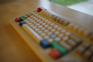 GH Charity Auction #3: fully refurbed IBM SSK with LE red clack 5792-1
