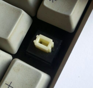 Another Apple M3501 keyboard switch question 239540-0