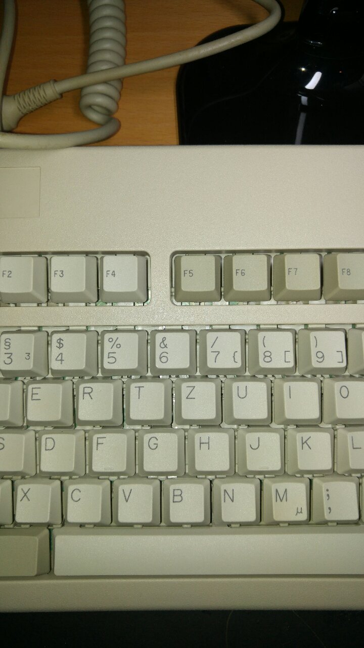 Weird old KeyTronic boards with connected keycaps 171496-1