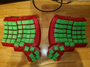 Dactyl Manuform 6x7 Magenta PETG Kailh Box Jades.jpg