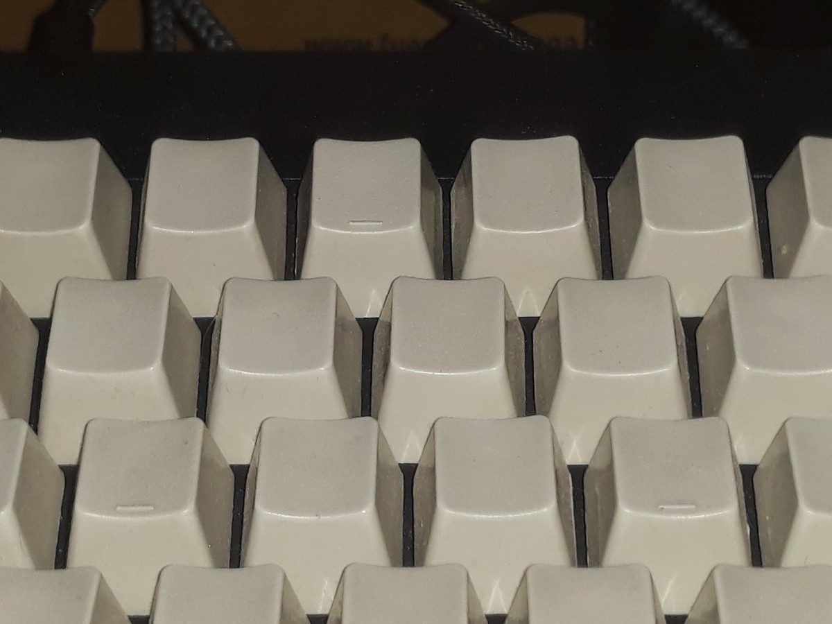 The case for turning the key 6 in the main alphanumeric block into a homing key. 288280-2