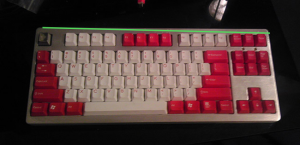 Bought an aluminum case from TaoBao ... 125232-1