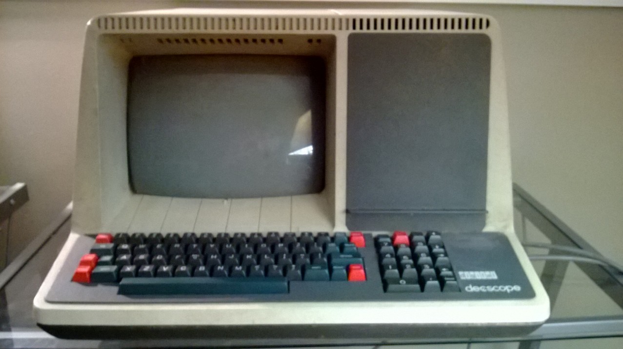 TheGagne's Craigslist Diving - Apple Keyboards, VT52, maybe more? 41241-4