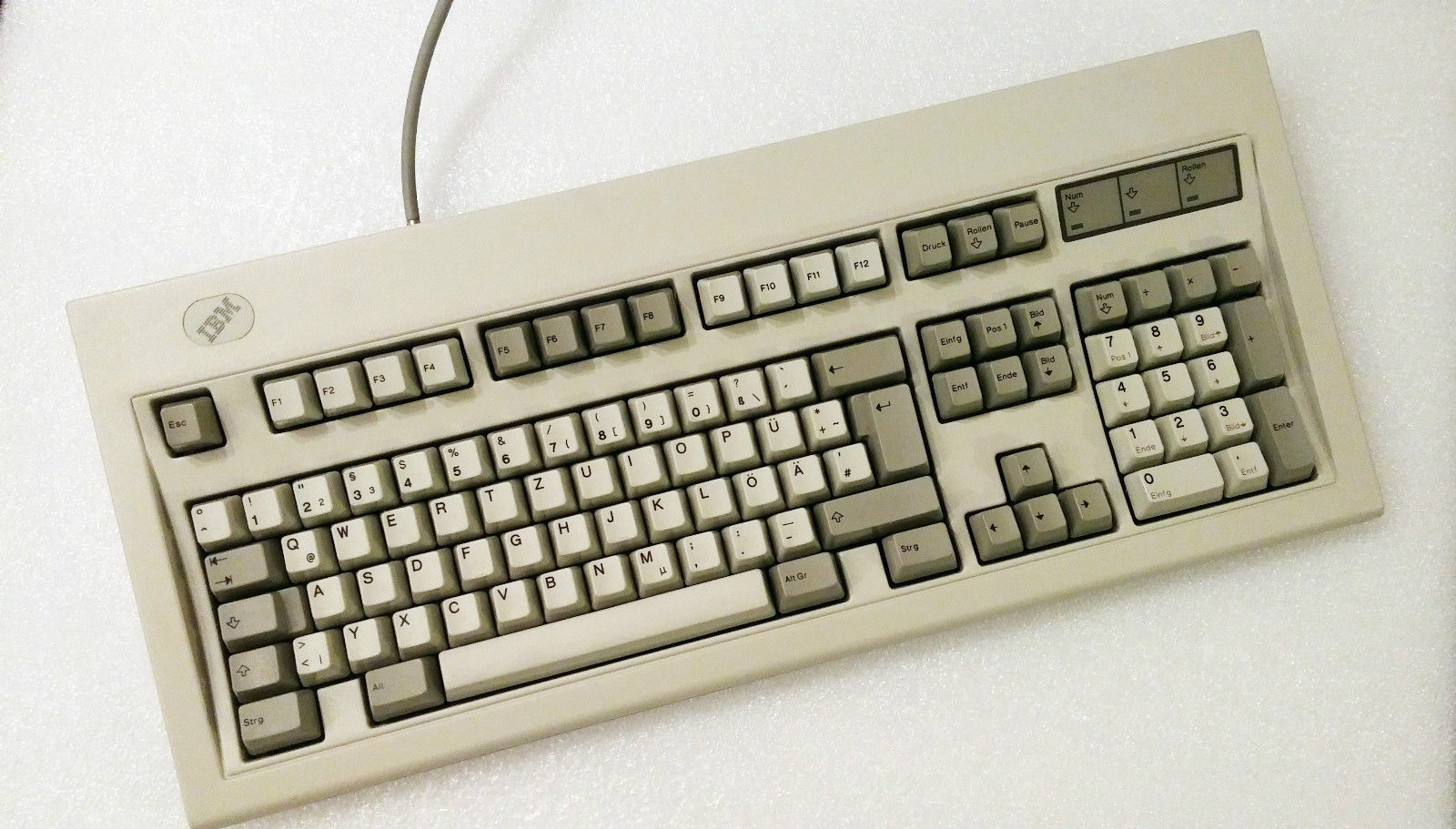 IBM Terminal Keyboard converter for Model M 1391403 (German) keyboard 156235-0