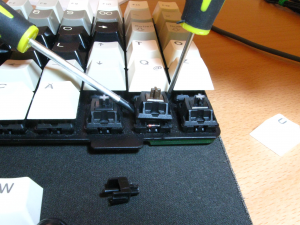 Switch Swap on a Plate Mounted Board with out Soldering?! IMPOSSIBRU! 55415-7