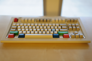 GH Charity Auction #3: fully refurbed IBM SSK with LE red clack 5790-0