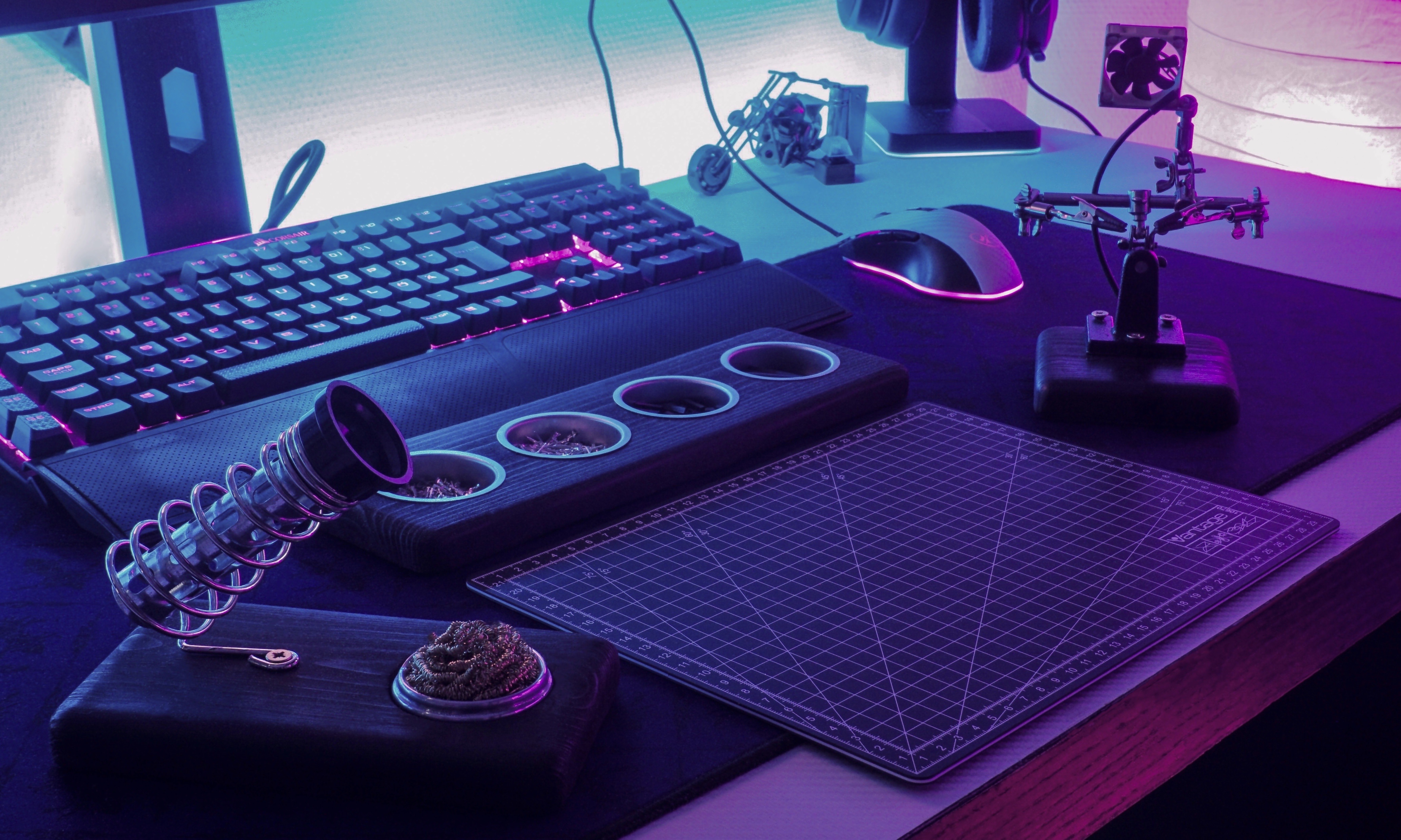 Post your soldering workspaces 261216-0