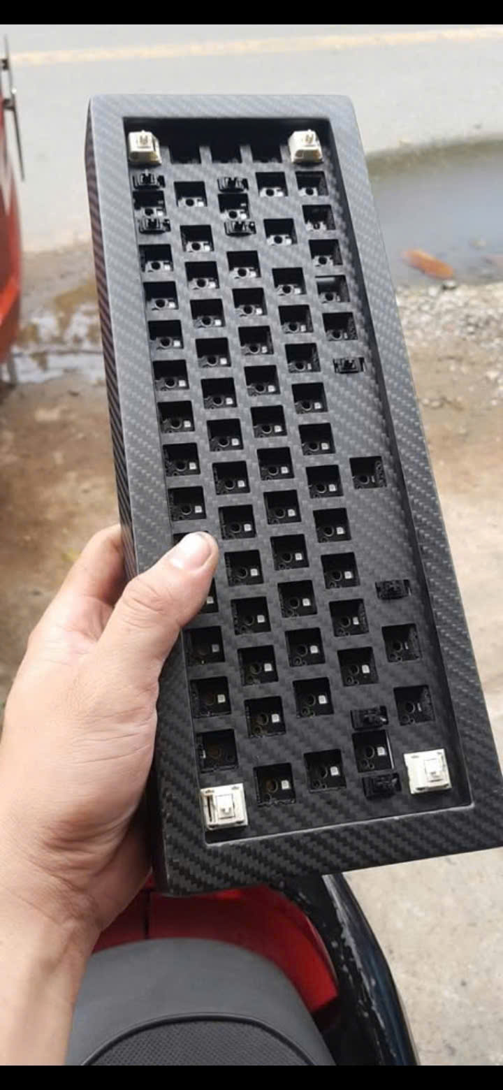 How a carbon keybroad look like 313607-0