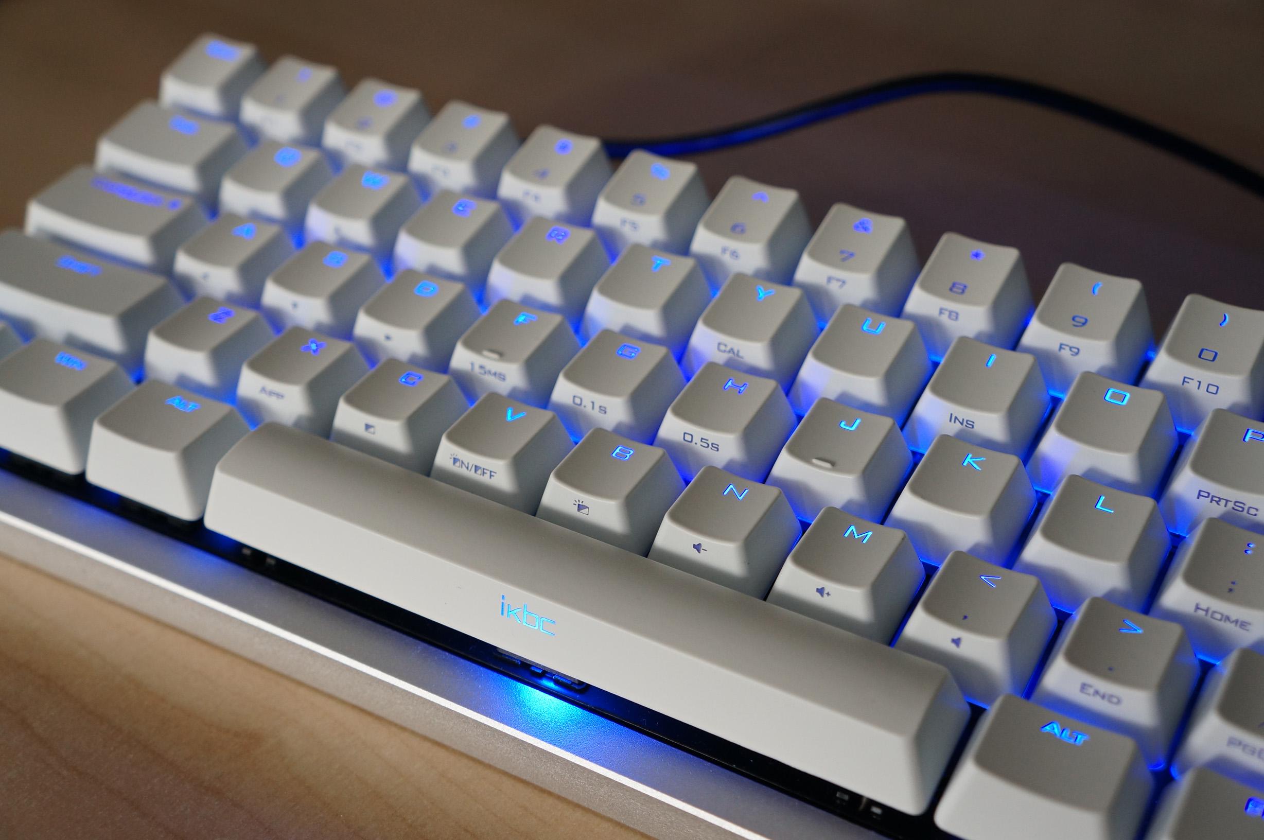 Poker II Dillema, Stock Thick PBT vs White Backlit Thin ABS 62801-6