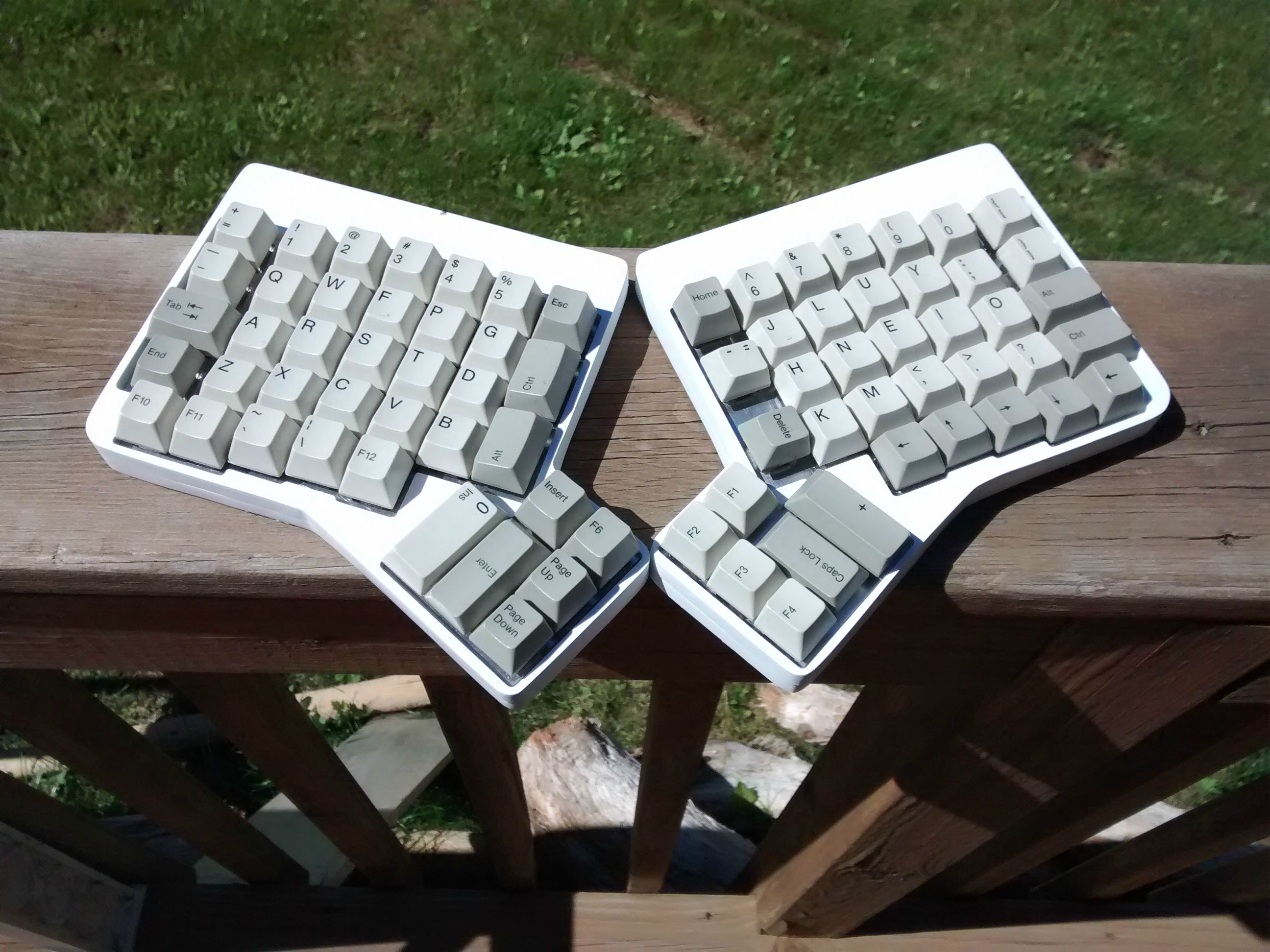 Plate-mounted Matias Ergodox 102988-2