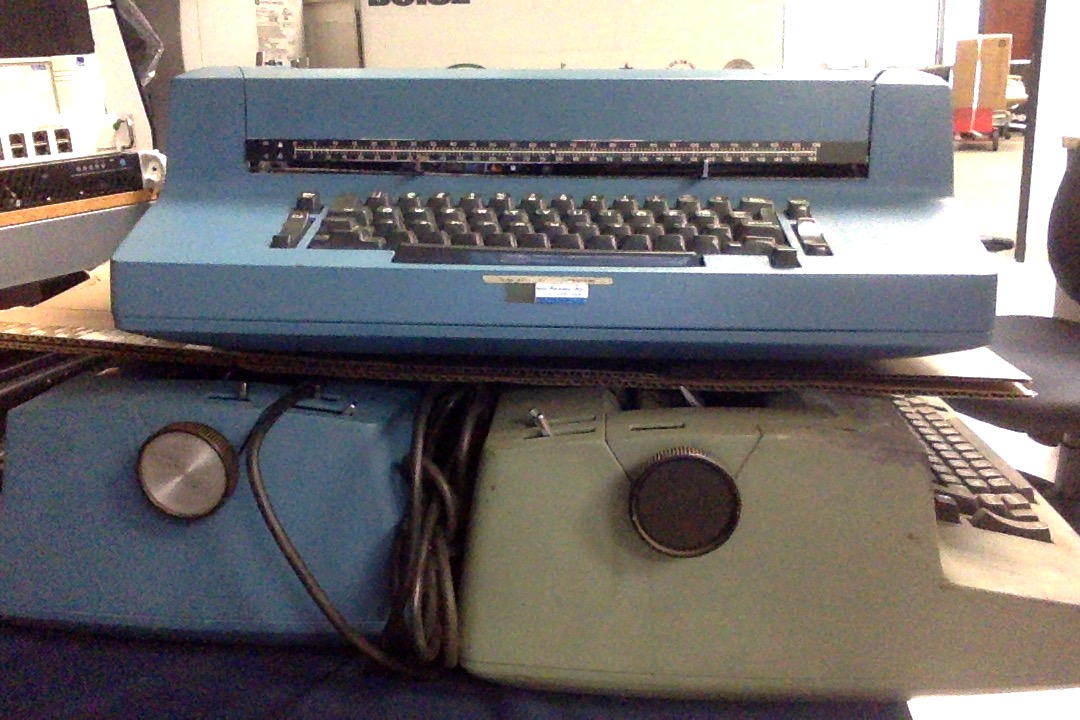 Share Your Typewriters! 243138-0