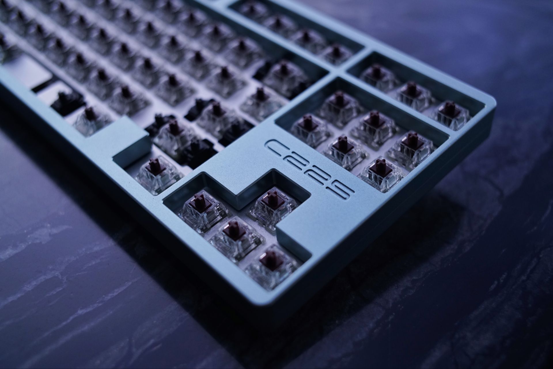 CAMP C225 80% Custom Aluminum Keyboard 140600-25