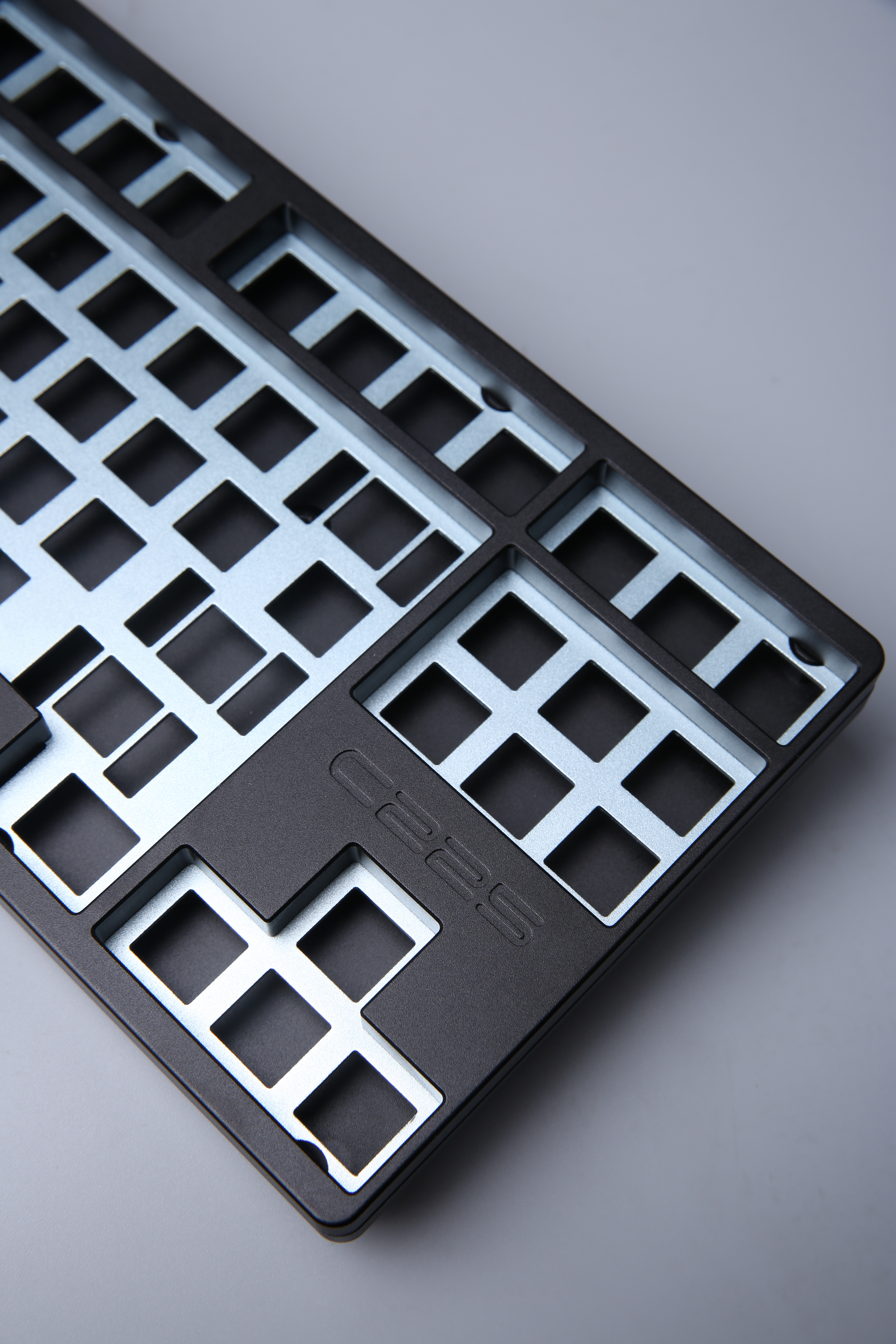 CAMP C225 80% Custom Aluminum Keyboard 140680-32