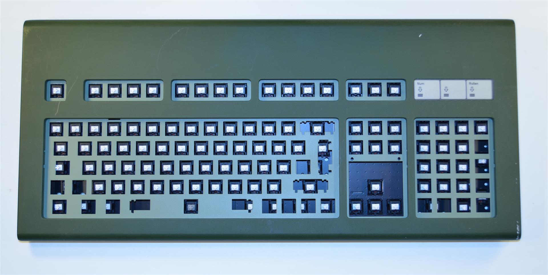 Adapting a Marquardt Military keyboard 65742-6