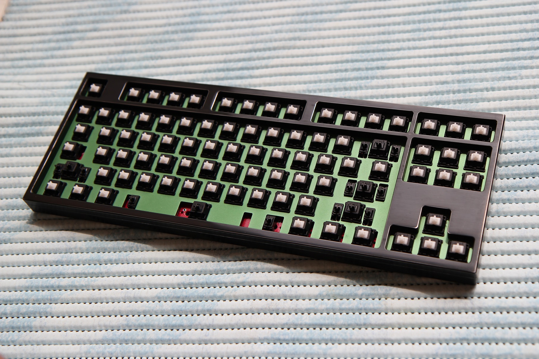 60% aluminum case 78274-5