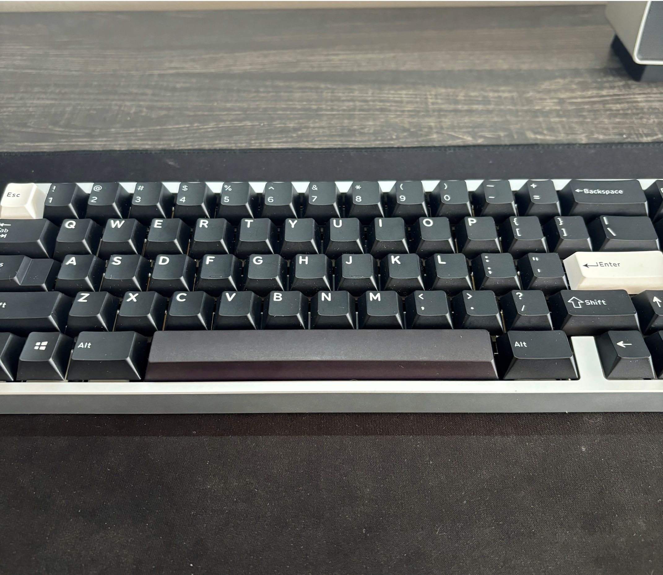 How to darken black PBT to match another black PBT set 306110-0