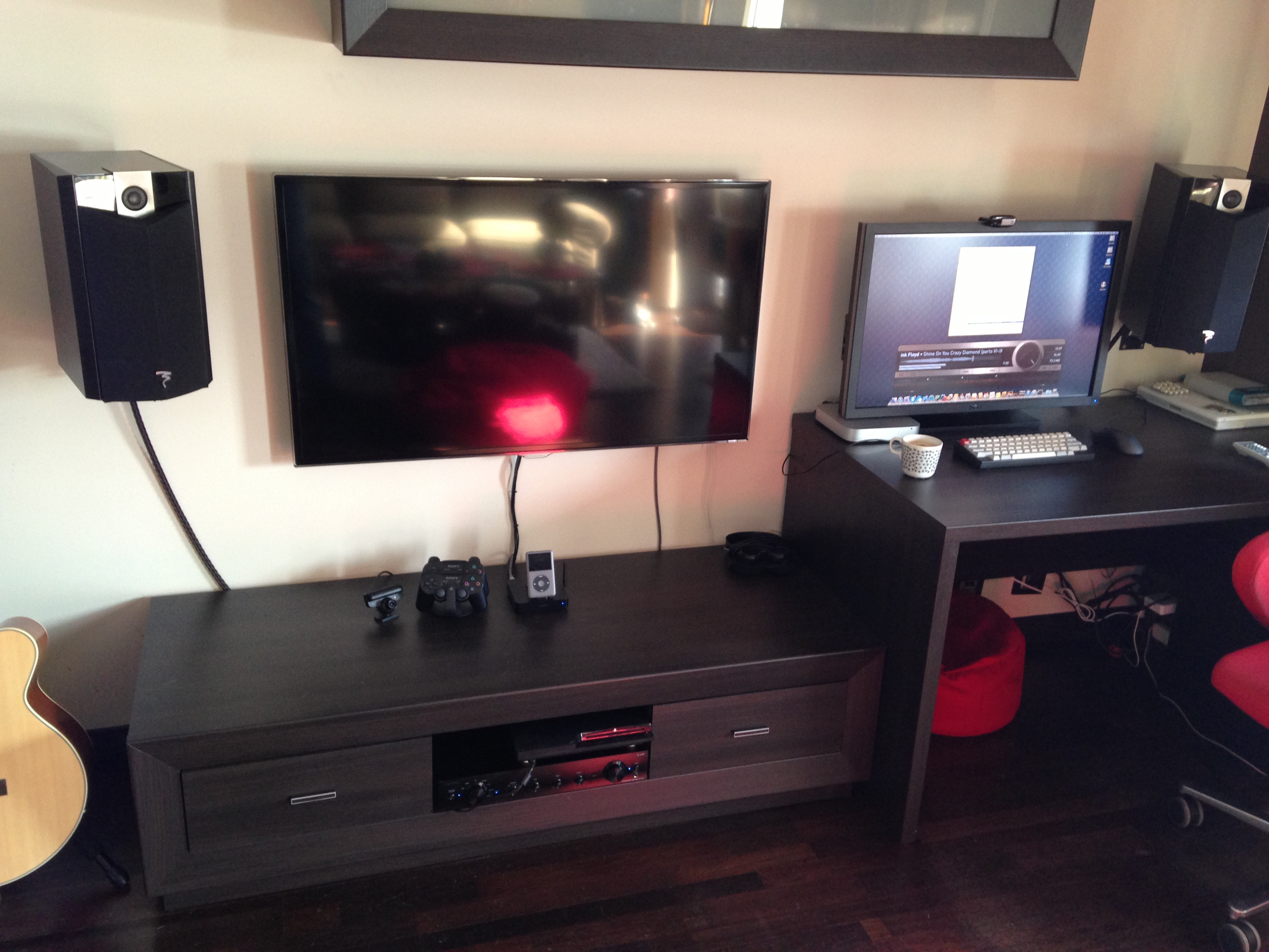 Post Pictures Of Your Desk/Set Ups! 16009-0