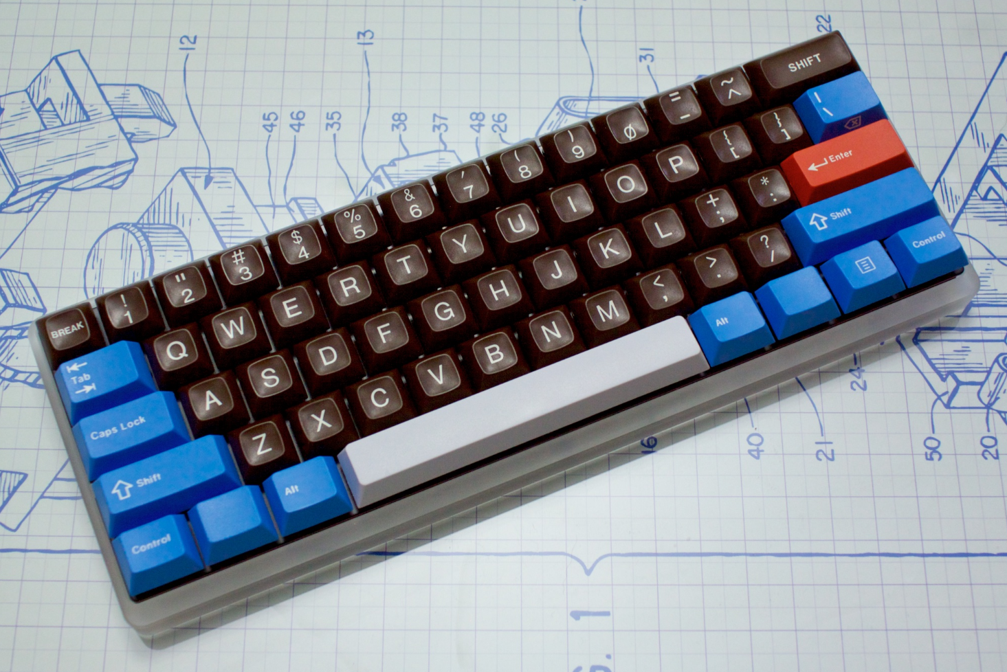 What Keycaps are these? any vintage keycaps to share? 196820-0