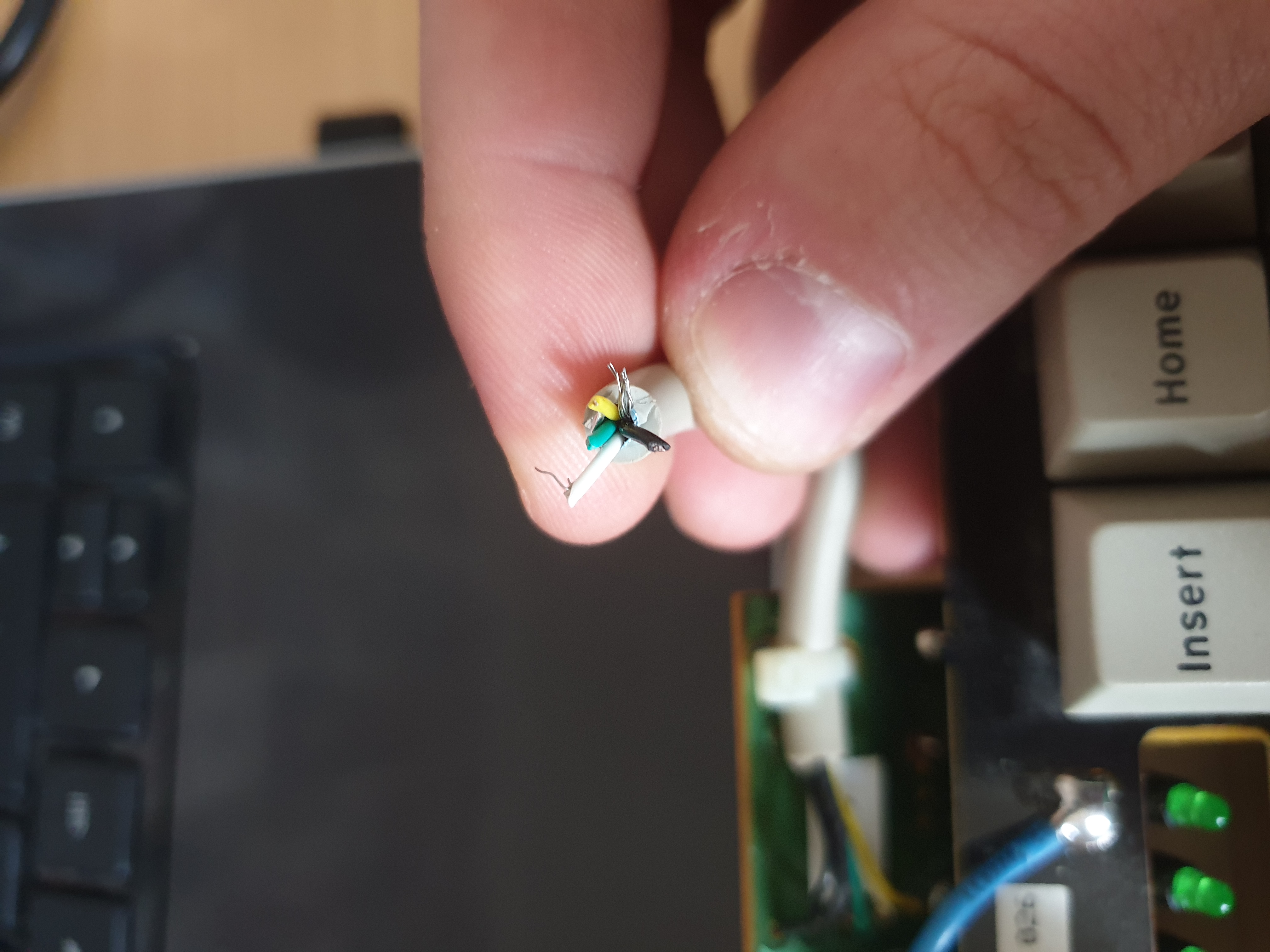 Replacing cable from a Cherry G80-1800 HQU / PS2 (?) to USB 212693-2