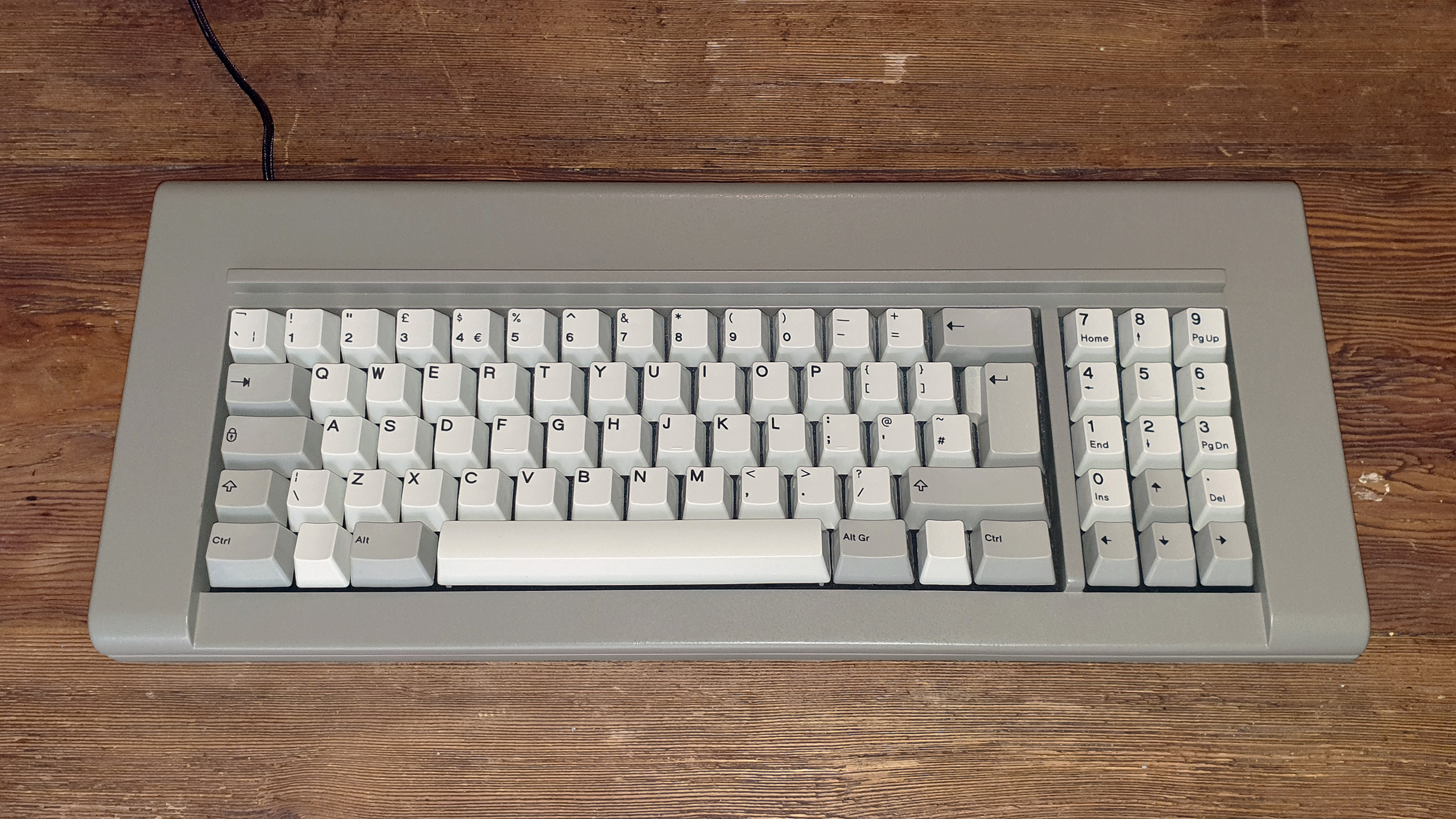 New Shark's Wiki page - IBM Model F keyboard family! 289415-4