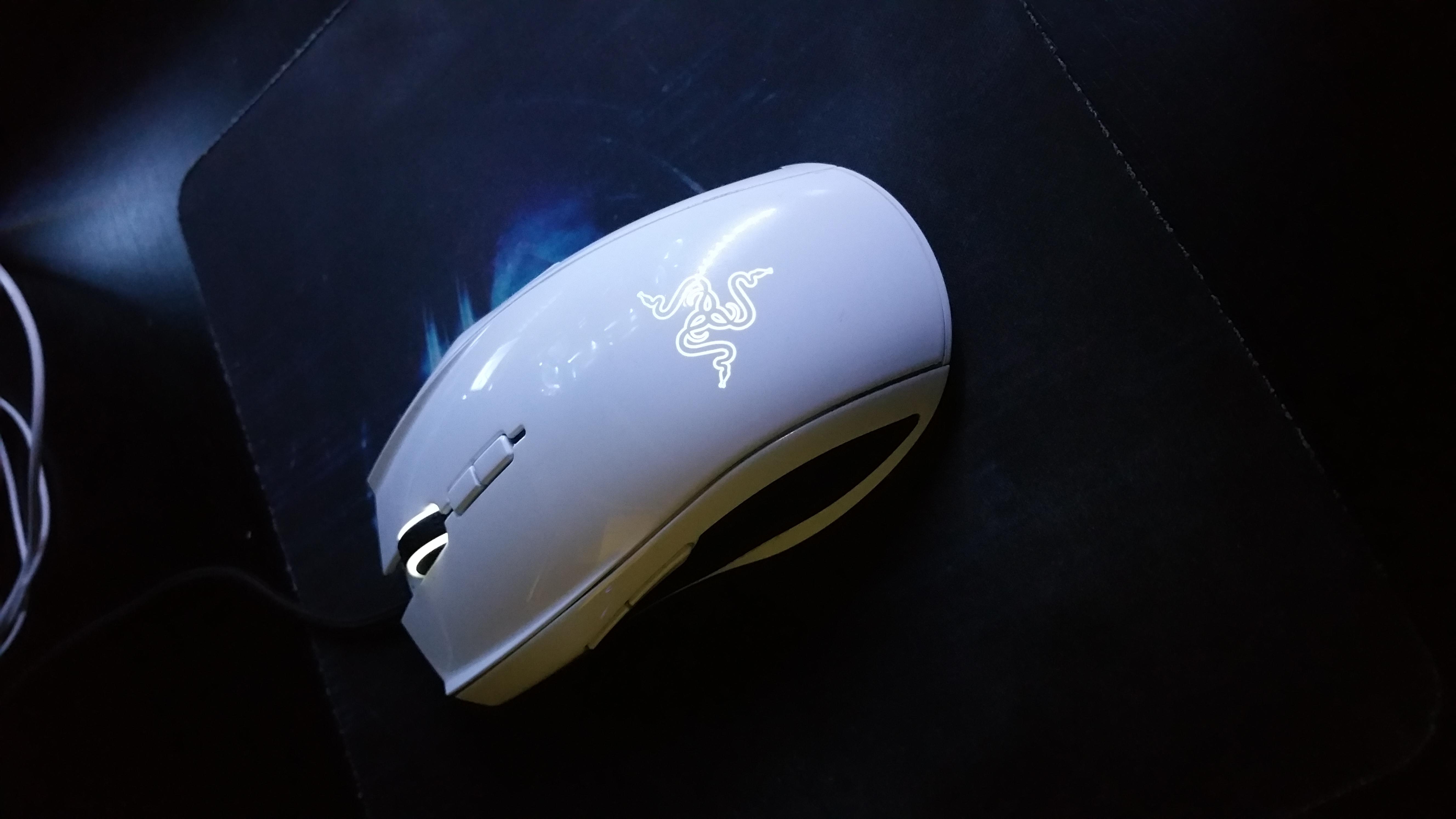 White Mechanical Keyboard + Backlight? (Variations Involved) Do these Exist? 125333-1