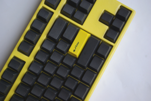 Let me show you my Bumblebee keyboard! 100017-7