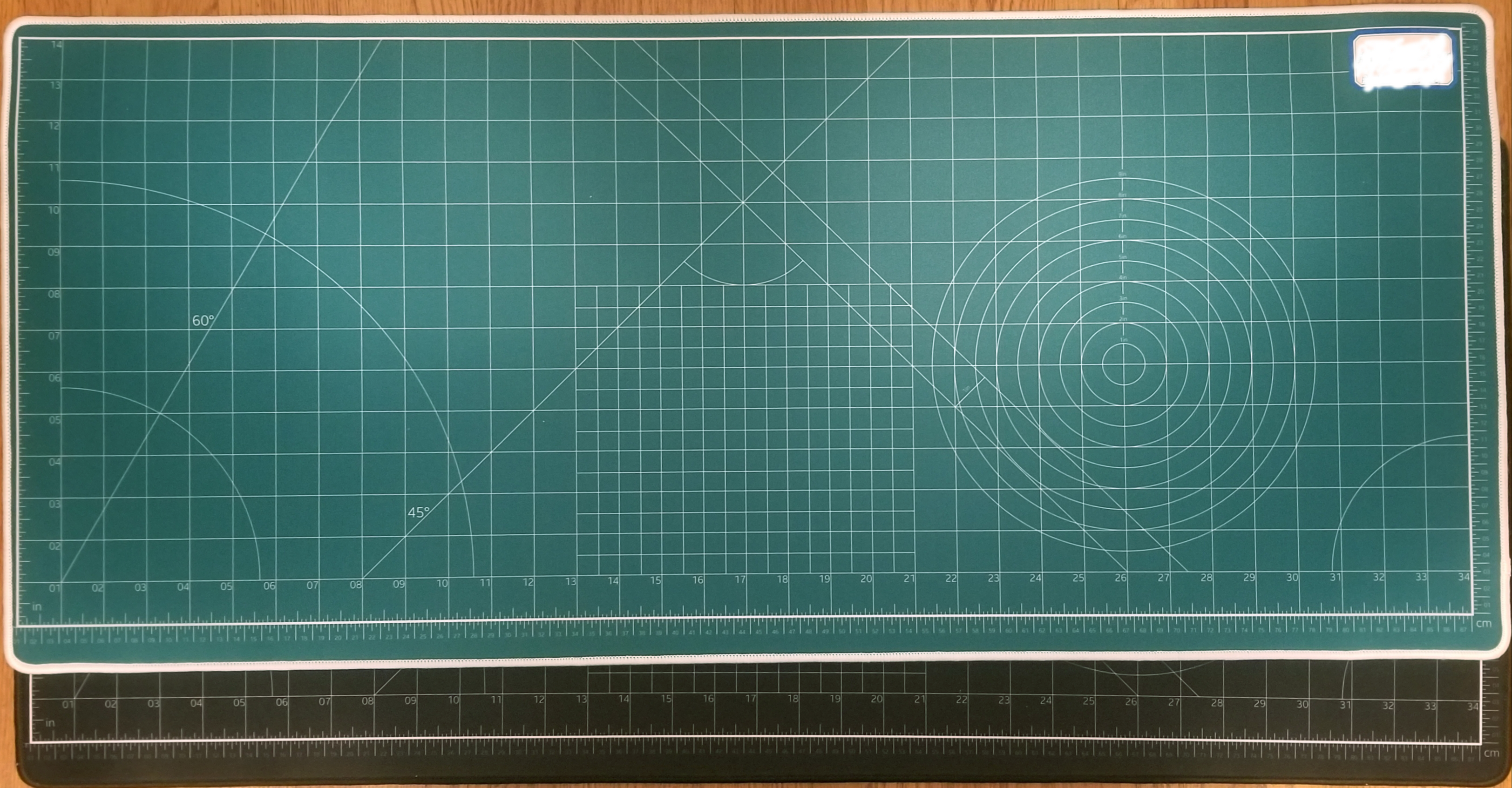 IC] Hobby mat themed desk pad (with accurate measurements) : r