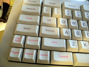 lisp-machine-keyboard-2-left.jpg